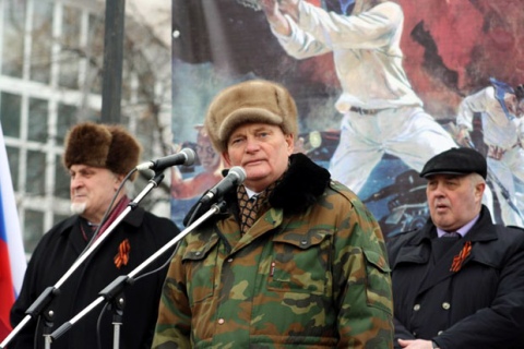 Мер города на митинге в поддержку народа Украины. Фото 2