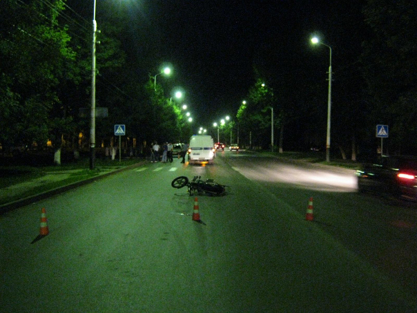 Водитель мопеда сбил трёх человек