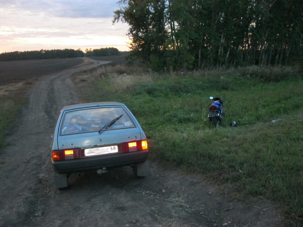 В Мичуринском районе восьмёрка сбила мотоцикл